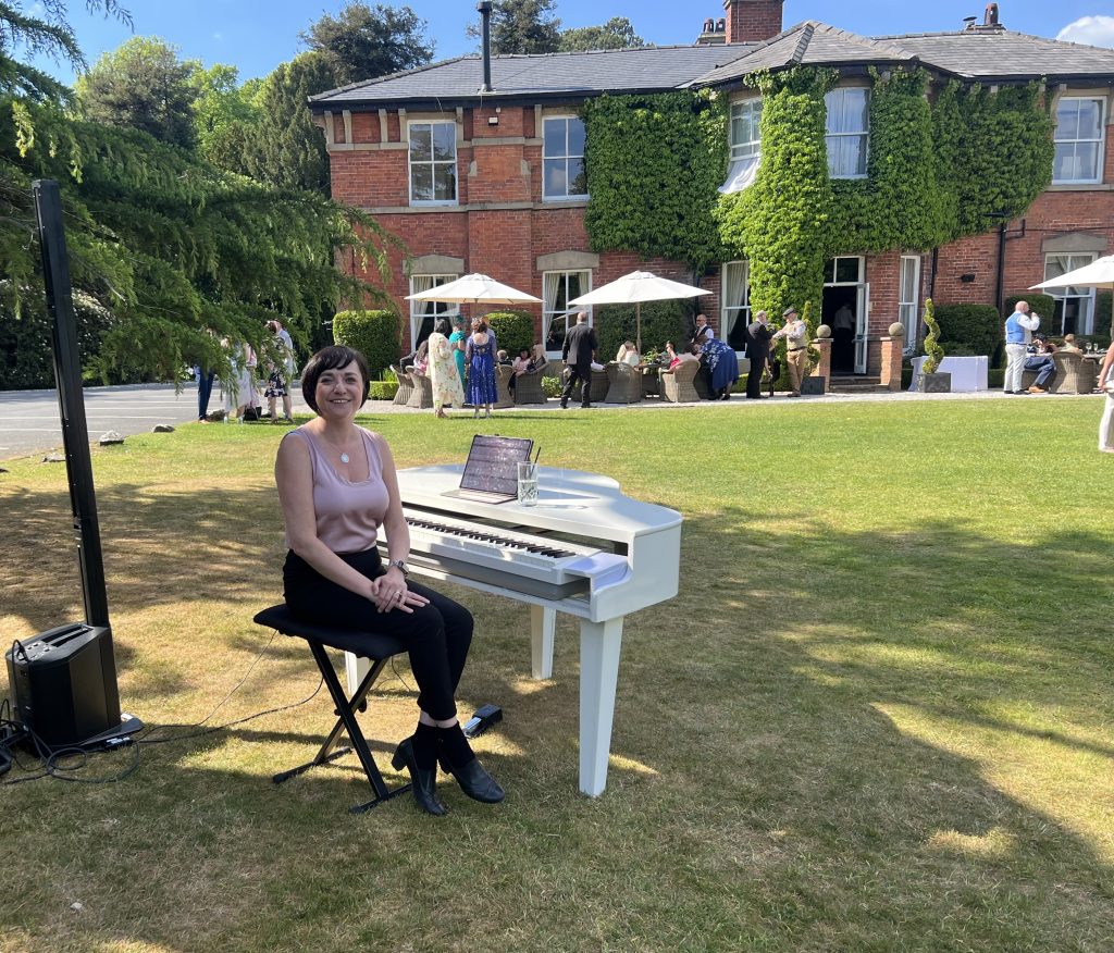 Bartle Hall Pianist 