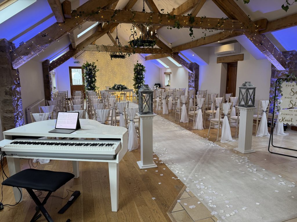 Beeston Manor Pianist 47